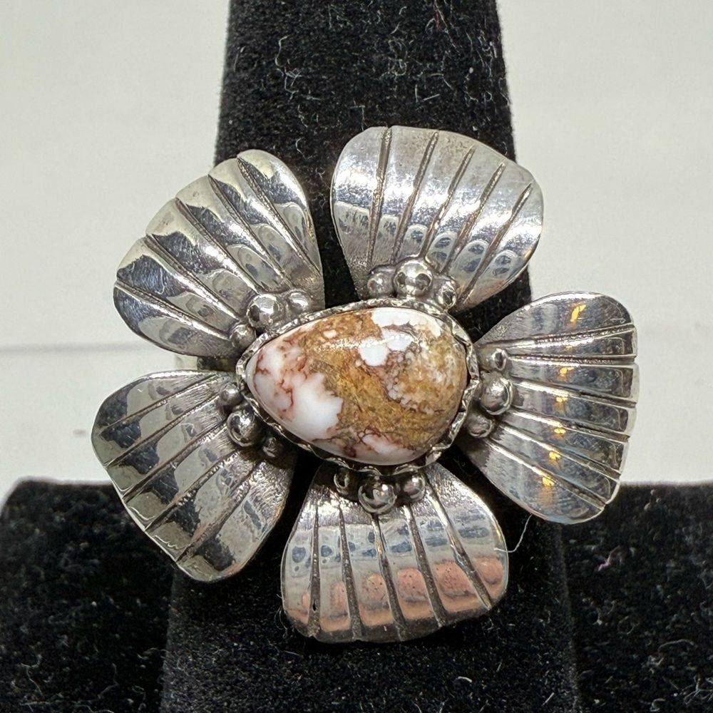 White Horse 925 Sterling Silver flower ring